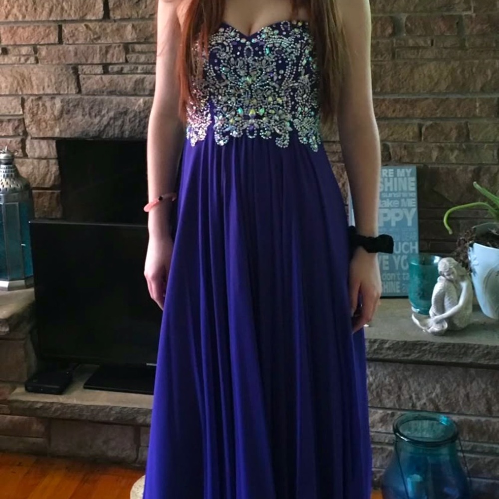 Like new prom dress